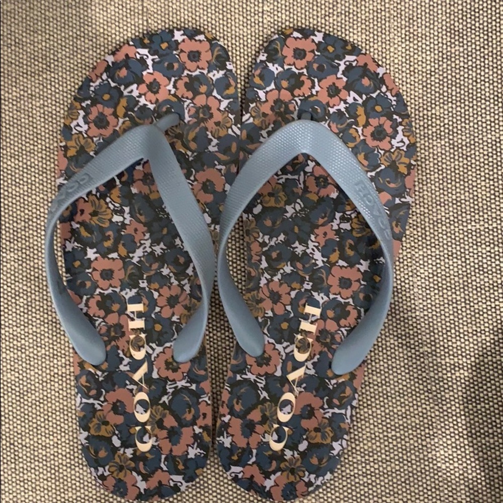 Coach flip flops never worn
